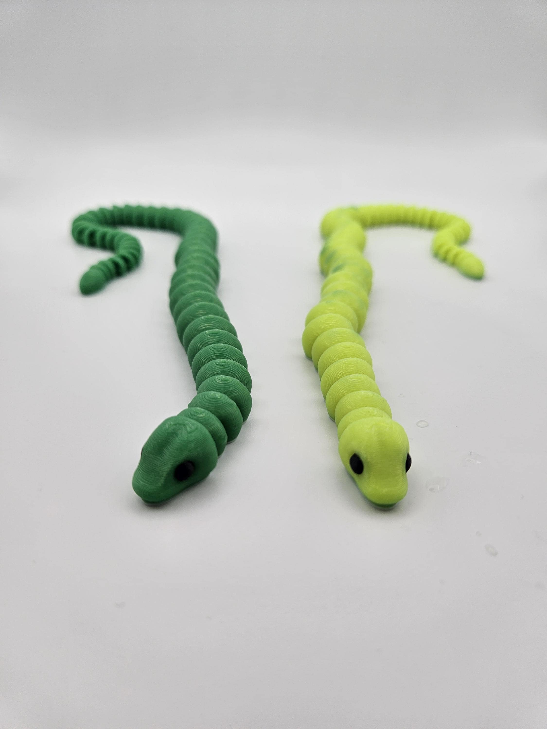 Green/Yellow Temperature Color Changing Snake