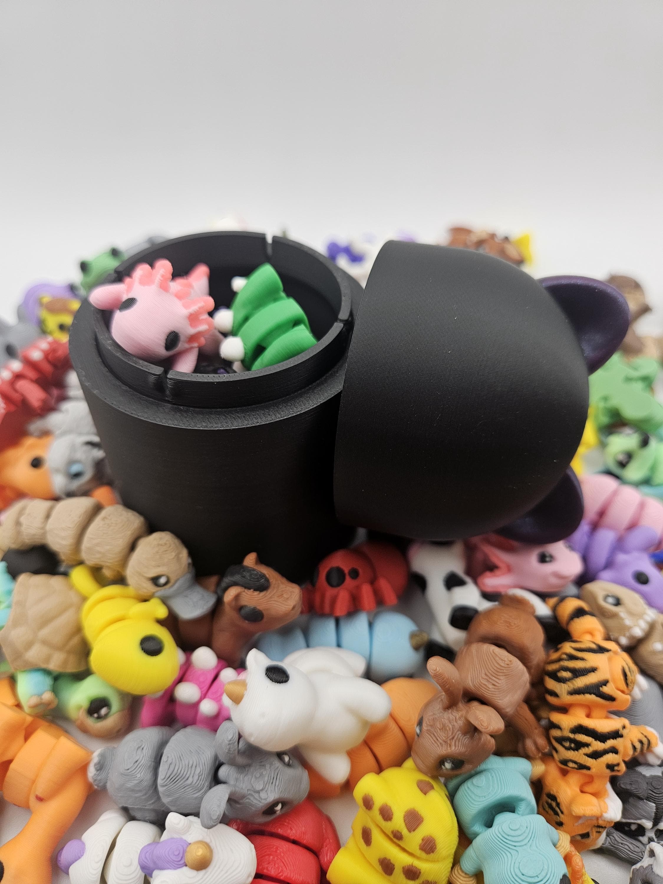 Mystery Pocket Pet 10 Pack With Container